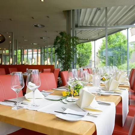 Atlantic Universum 4*