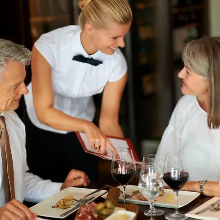 Atlantic Universum 4*