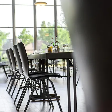 Atlantic Universum 4*