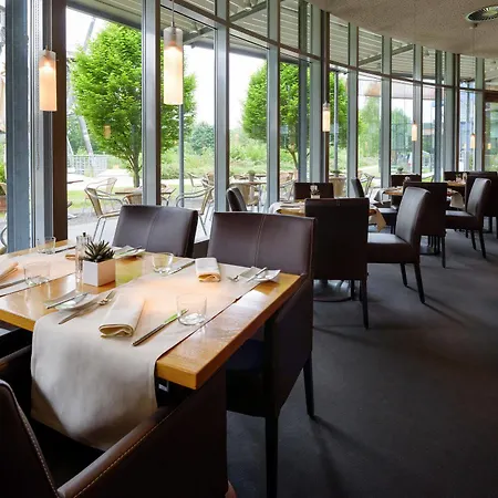 Atlantic Universum 4*